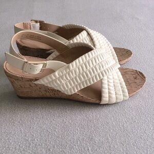 Market & Spruce Cream and Cork Jayna Criss-Cross Wedge Sandals Size 8.5